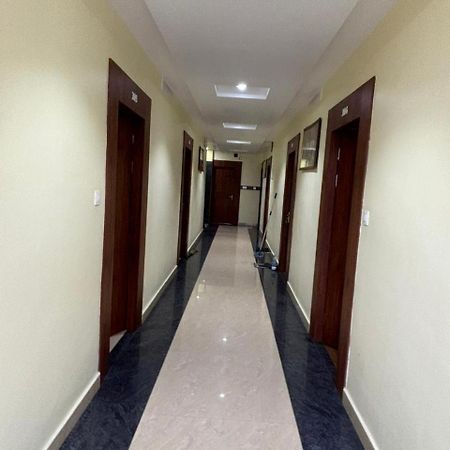 Hotel Omkareshwar Inn Диогар Екстериор снимка