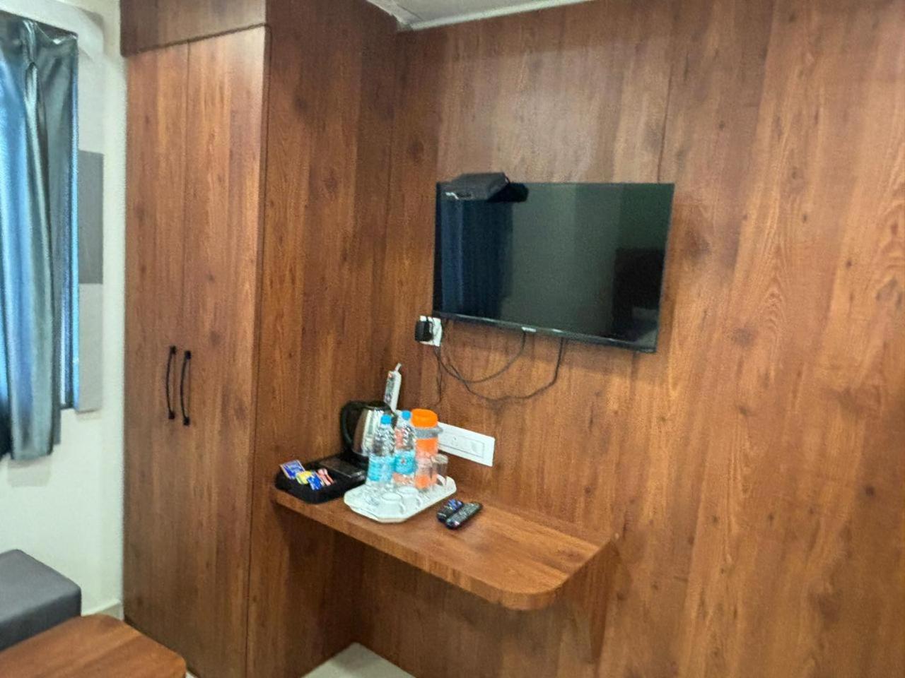 Hotel Omkareshwar Inn Диогар Екстериор снимка