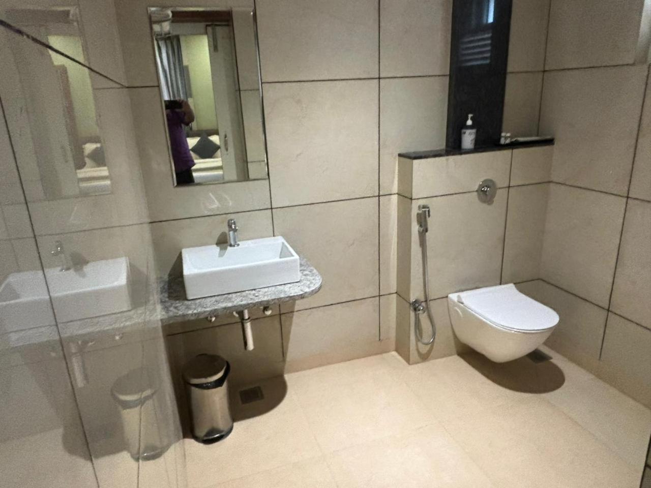 Hotel Omkareshwar Inn Диогар Екстериор снимка